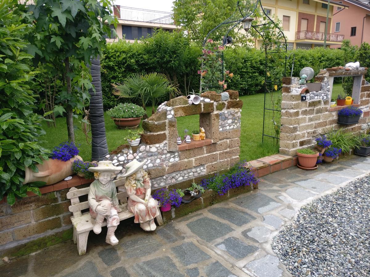 Caicai Bed And Breakfast ซาลุซโซ ภายนอก รูปภาพ