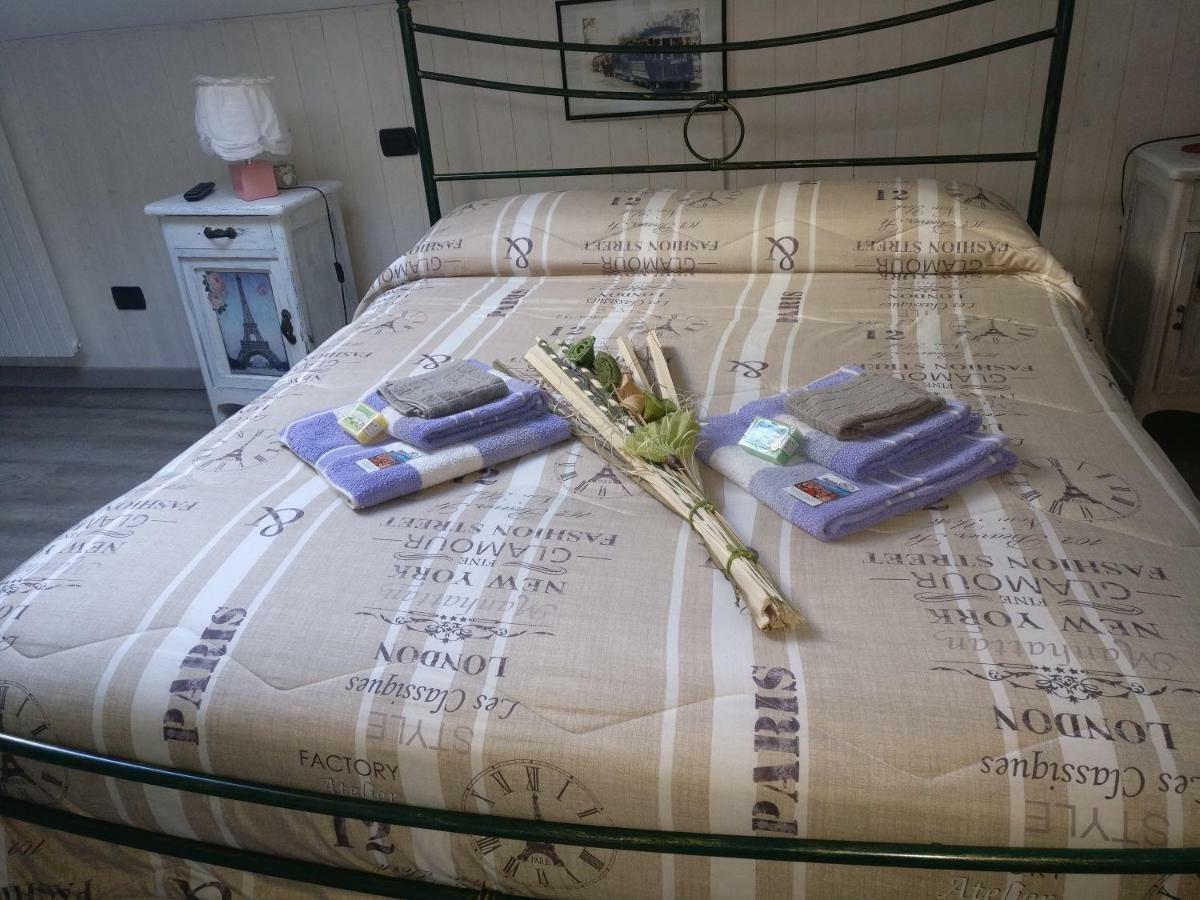 Caicai Bed And Breakfast ซาลุซโซ ภายนอก รูปภาพ